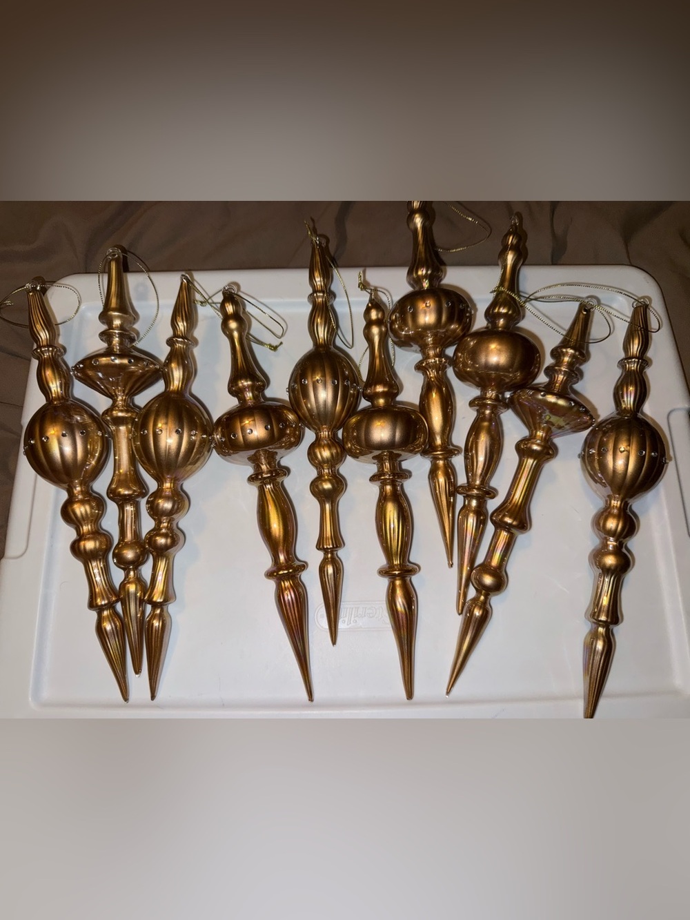 Teardrop pointed gold ornaments